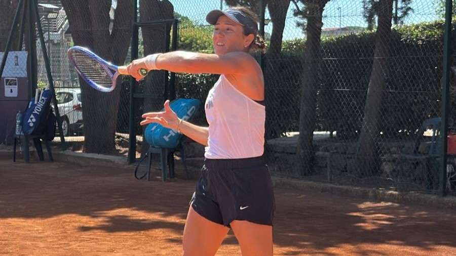 Gabriela Cé para em promessa holandesa na semifinal de Torino