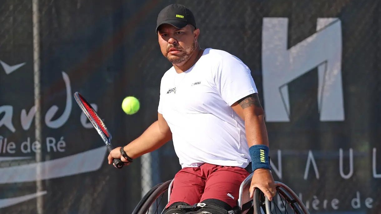Leandro Pena cede apenas 3 games e desafia número 1 do mundo nas quartas do US Open