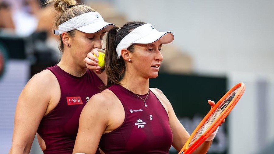 Stefani e Dabrowski buscam quartas de Wimbledon na manhã desta terça