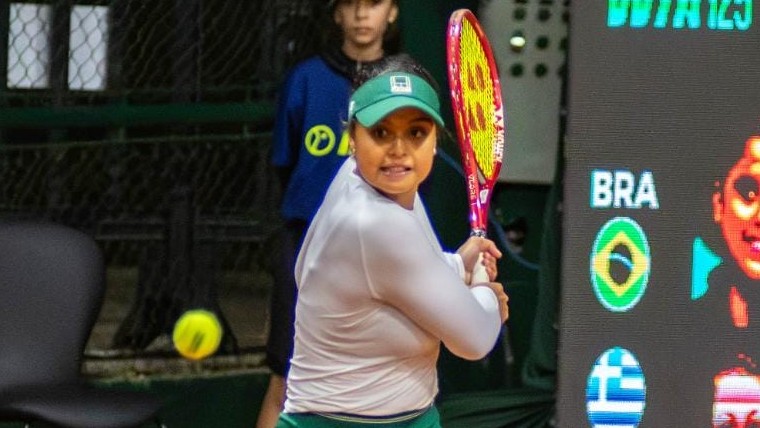 Nauhany Silva vence ex-top 100 na estreia em Curitiba