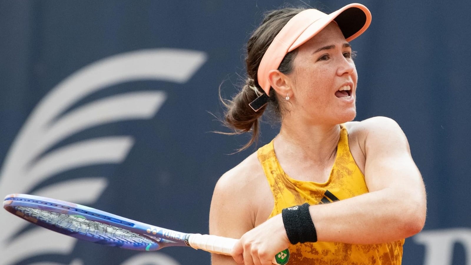 Gabriela Cé vence argentina e vai à semifinal na Itália