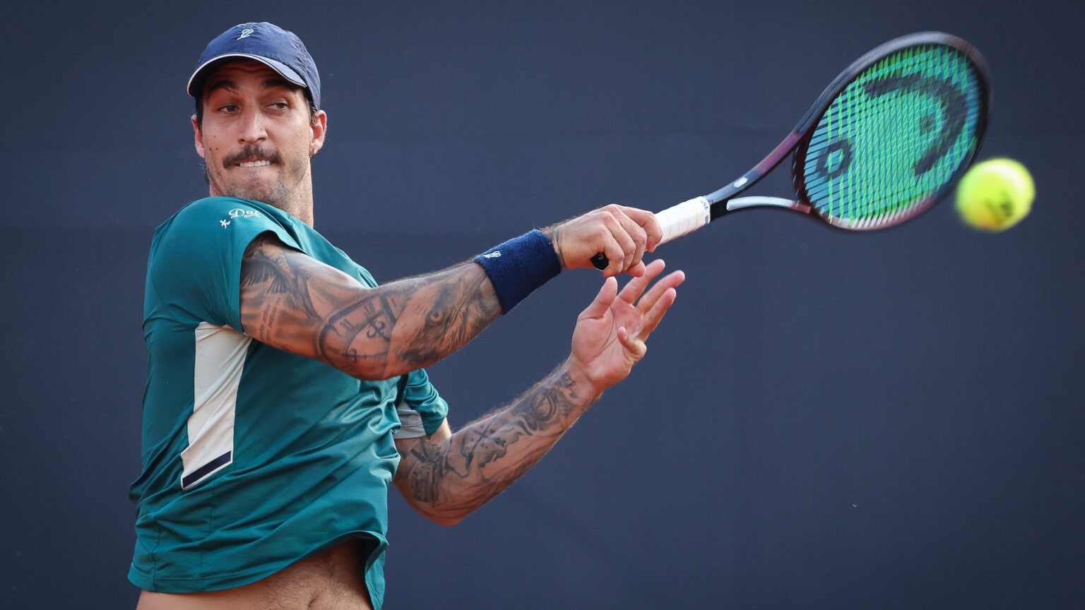 MELIGENI VOLTA AO CIRCUITO, MAS CAI NA ESTREIA DO QUALI DE WIMBLEDON