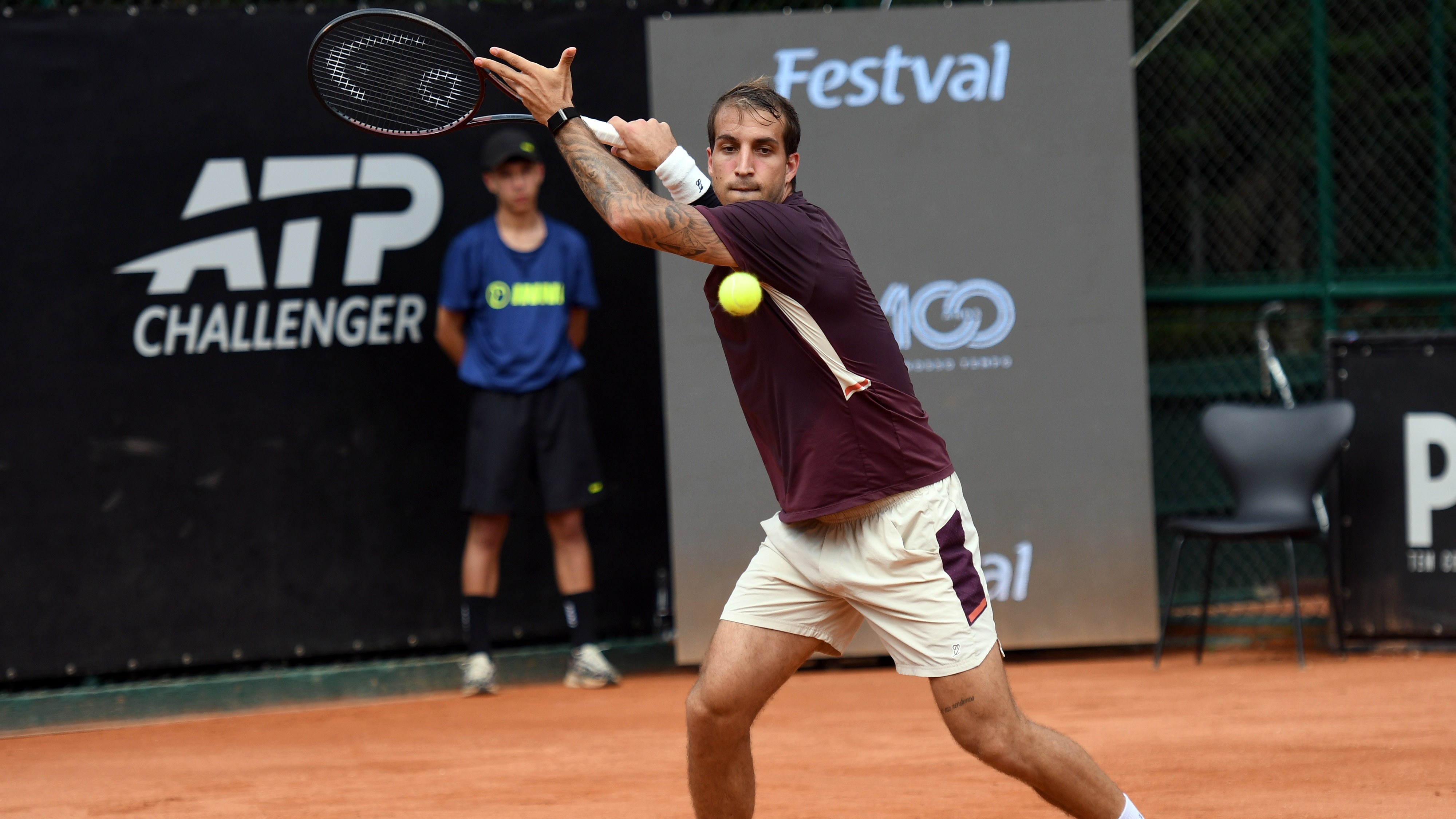 FELIPE MELIGENI AVANÇA ÀS OITAVAS DO CHALLENGER DE SANTA CRUZ