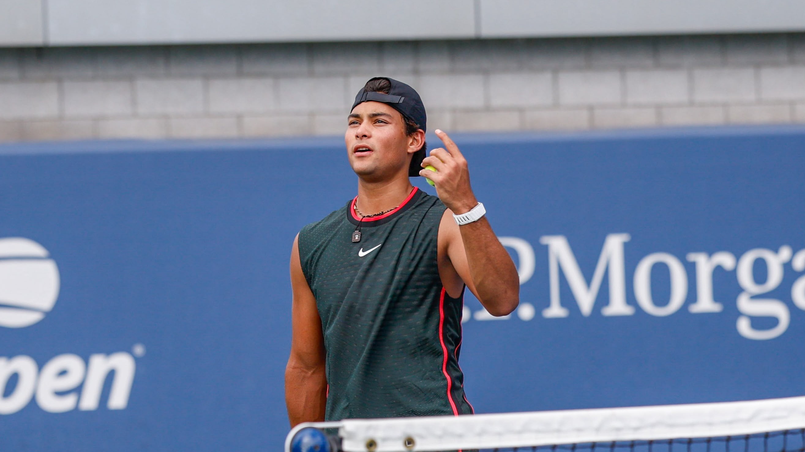 GUTO MIGUEL AVANÇA ÀS QUARTAS DO US OPEN JUNIOR E FICA A UMA VITÓRIA DE REPETIR CAMPANHA DE 2025