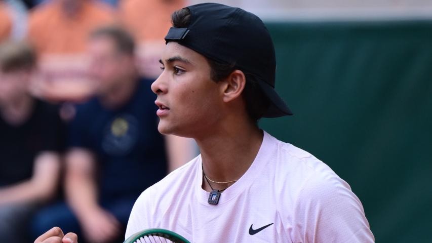 GUTO MIGUEL AVANÇA ÀS QUARTAS DE FINAL DE ROLAND GARROS JUVENIL E FICA A UMA VITÓRIA DA SEMIFINAL