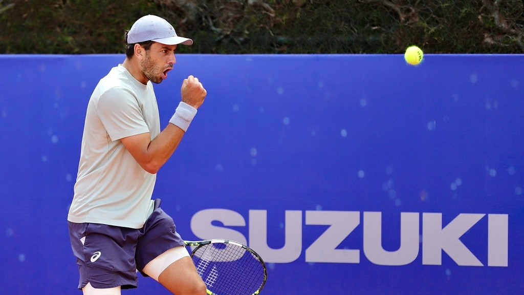 MATHEUS PUCINELLI ARRASA CHILENO E AVANÇA ÀS QUARTAS DE FINAL DO CHALLENGER DE QUITO