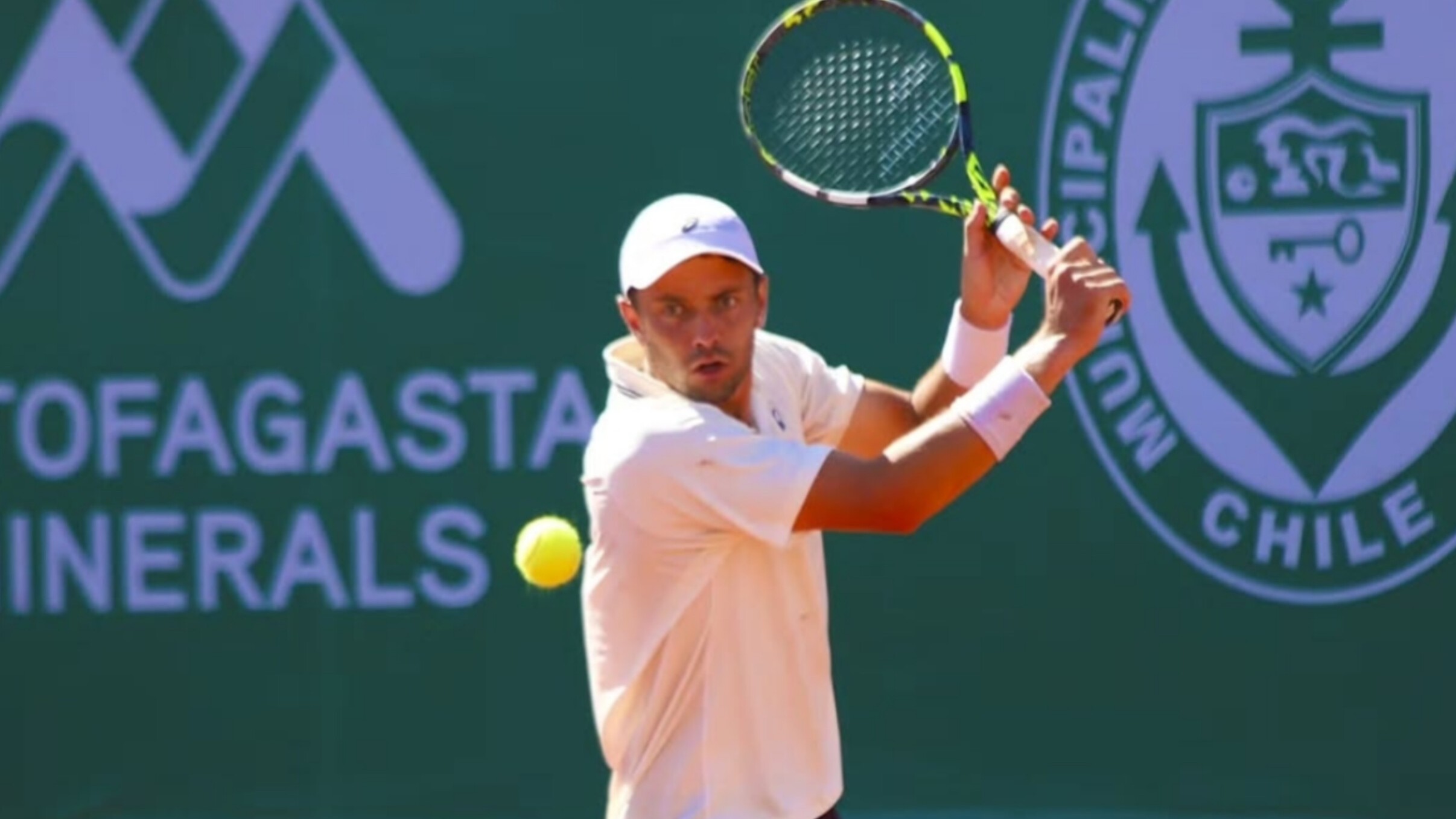 MATHEUS PUCINELLI VENCE EX-TOP 20 EM SETS DIRETOS E COLOCA MAIS UM BRASILEIRO NAS QUARTAS EM CALI