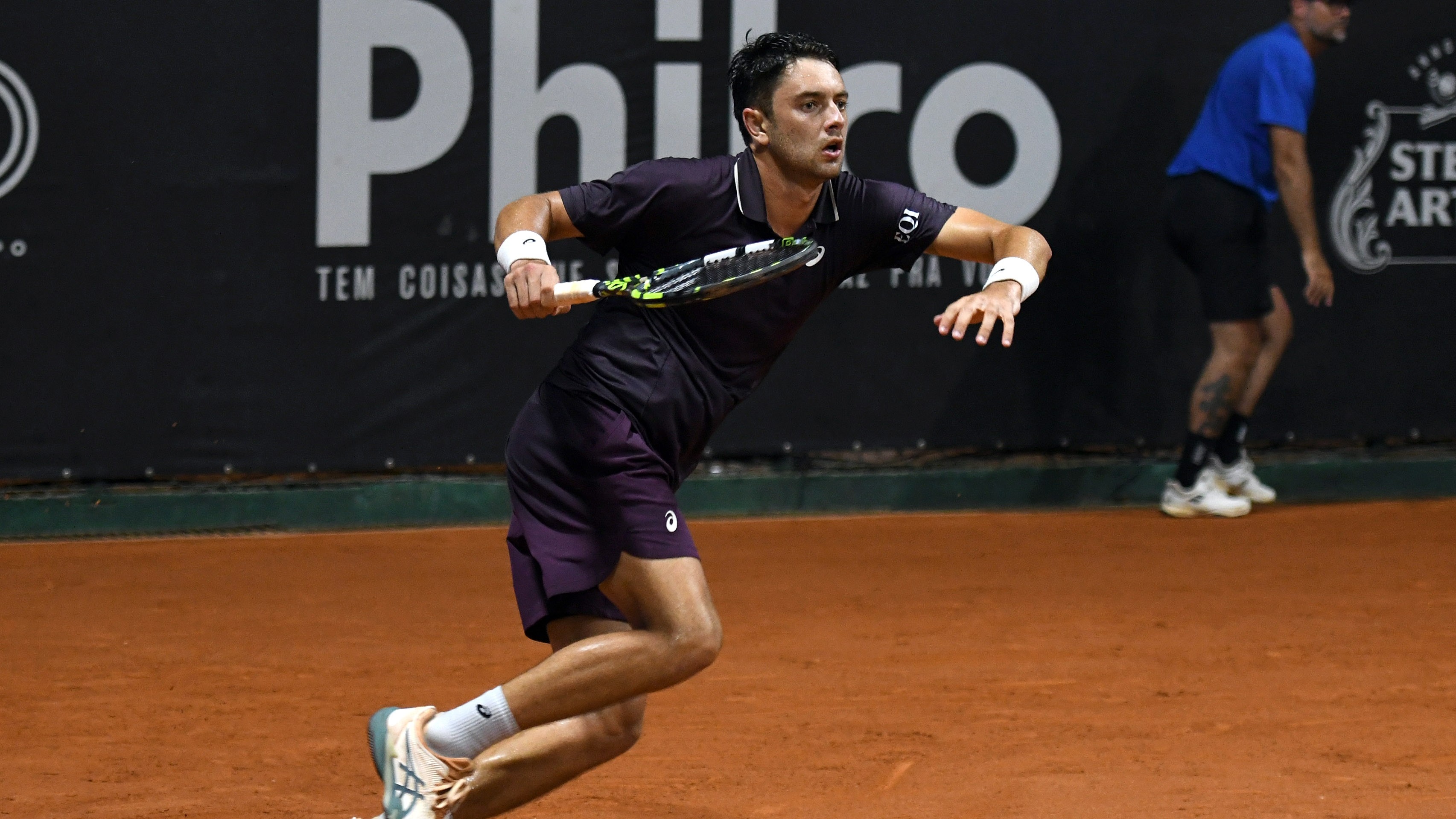 MATHEUS PUCINELLI VENCE DUELO BRASILEIRO NO CHALLENGER DE CURITIBA E ENCARA SEGUNDO FAVORITO