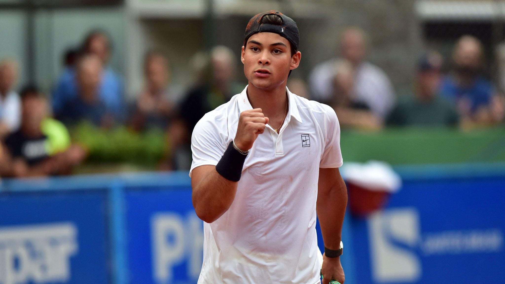 GUTO MIGUEL CEDE APENAS QUATRO GAMES E AVANÇA À SEGUNDA RODADA DE ROLAND GARROS JUVENIL