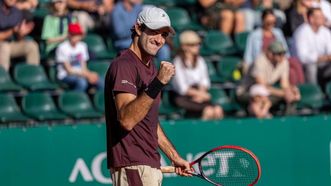 GUSTAVO HEIDE CONFIRMA FAVORITISMO E AVANÇA ÀS OITAVAS NO CHALLENGER DO PORTO
