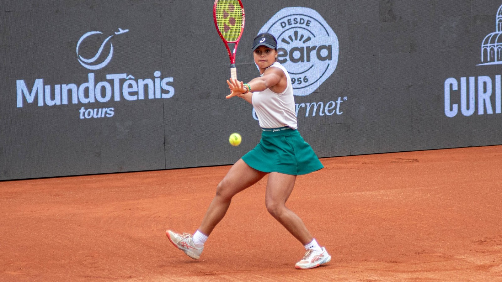 AOS 16 ANOS, NANÁ SILVA DERRUBA TOP 100, FAZ HISTÓRIA EM CURITIBA E ALCANÇA SEMIFINAL INÉDITA DE WTA 125