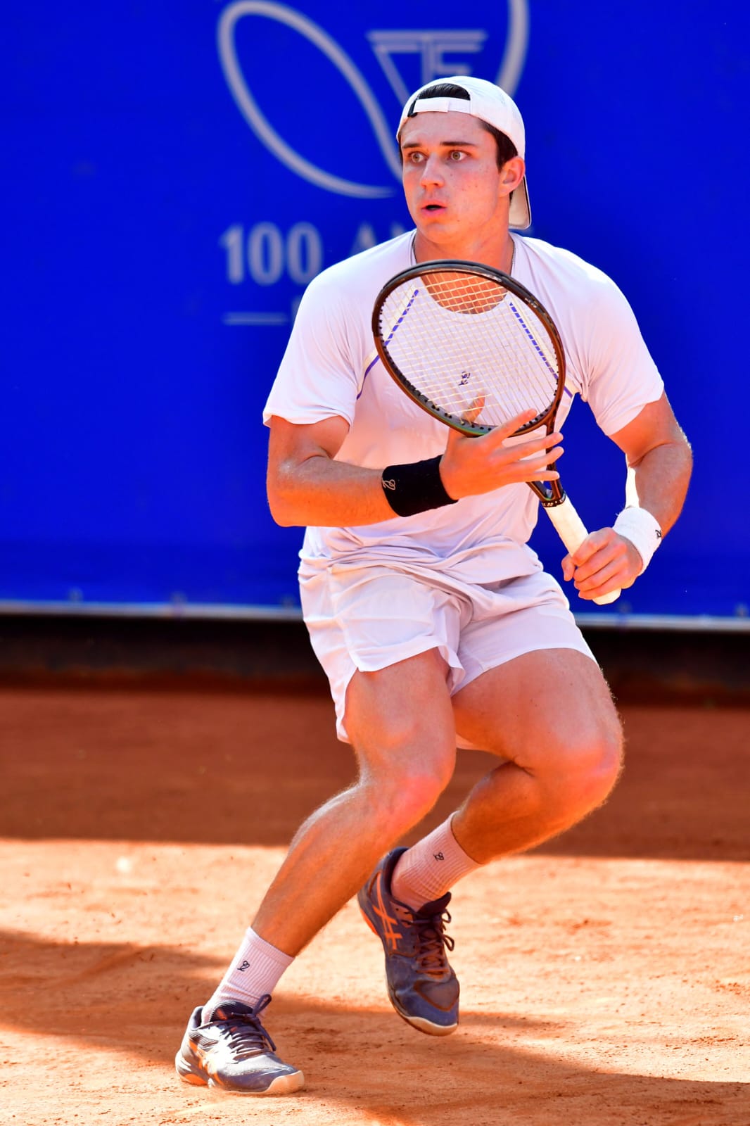 João Schiessl avança às quartas do Challenger de Santos e atinge melhor ranking da carreira